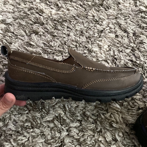 Boys size 2 dress shoes - Picture 5 of 9